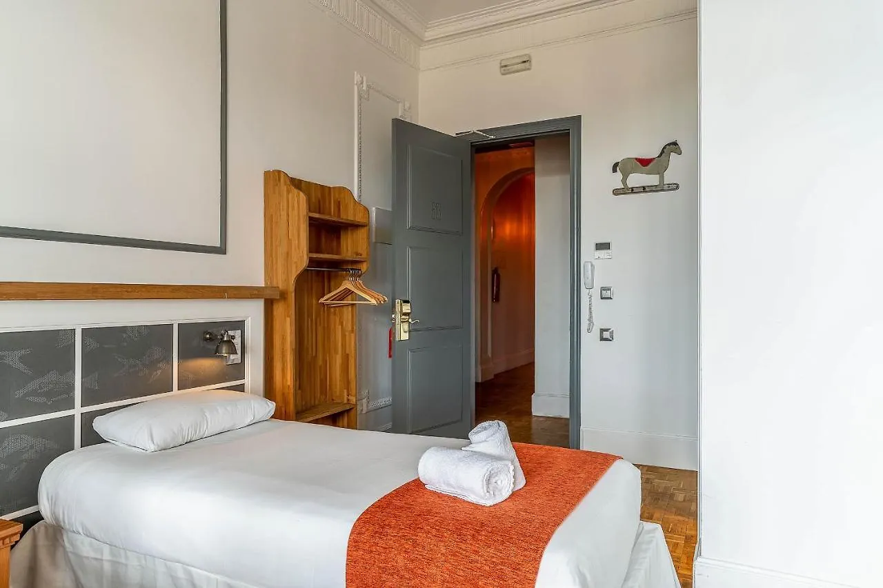 Casa Gracia Hostel Barcelona Spain